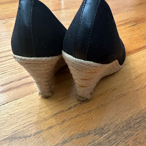 Michael Kors Espadrille wedges -size 8.5 - Picture 6 of 7